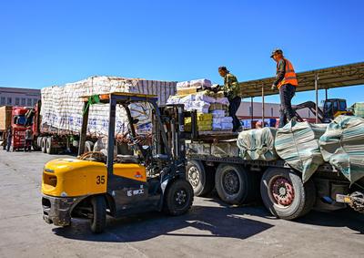 二連浩特口岸 中國對外貿(mào)易的活力樞紐